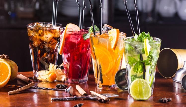 Bebidas Sem Álcool Para um Happy Hour Inesquecível