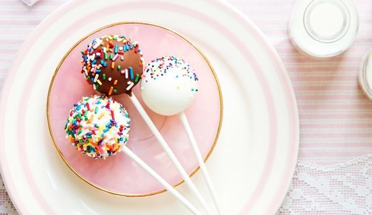 16 Receitas de Cake Pops Ou Bolo No Palito MAIS Propostas Muito Bonitas E Charmosas