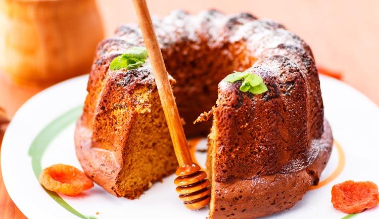 16 Receitas de Bolo de Mel & Várias Versões Para Fazer essa Delícia