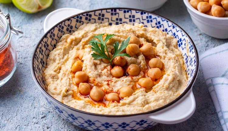 11 Receitas de Pasta de Grão de Bico Perfeitas para Combinar Com Torradinhas