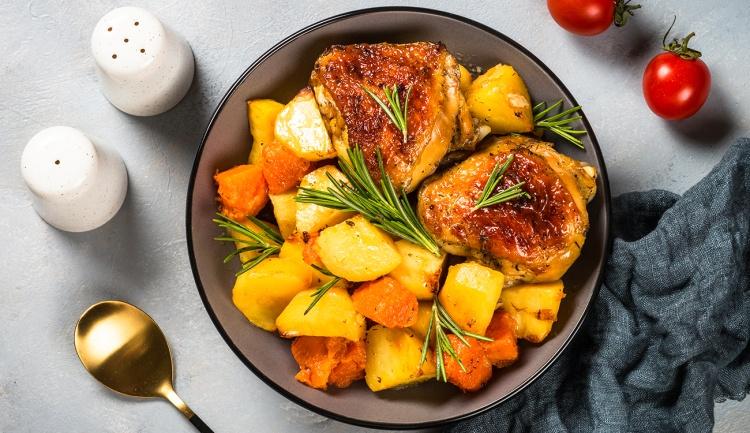 12 Receitas de Frango Assado Com Batata E Várias Outras Dicas de Como Fugir do Óbvio E Deixá-lo Ainda Mais Saboroso