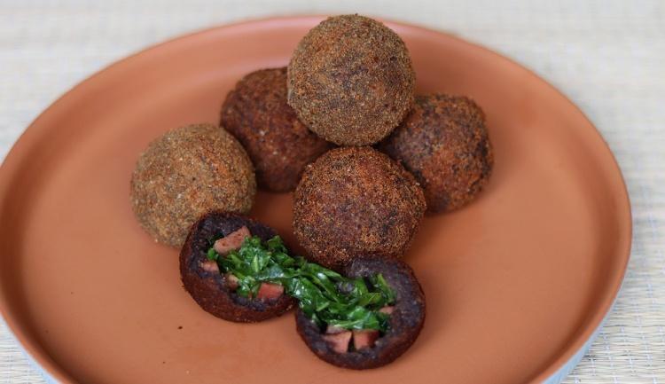 11 Receitas de Bolinho de Feijoada COM Combinações Perfeitas para o Happy Hour