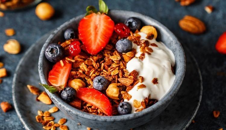 17 Receitas Com Granola MAIS Versões Para Incrementar Qualquer Preparo