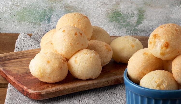 10 Receitas de Pão de Queijo Com Creme de Leite + Alternativas para Quem Gosta de Praticidade