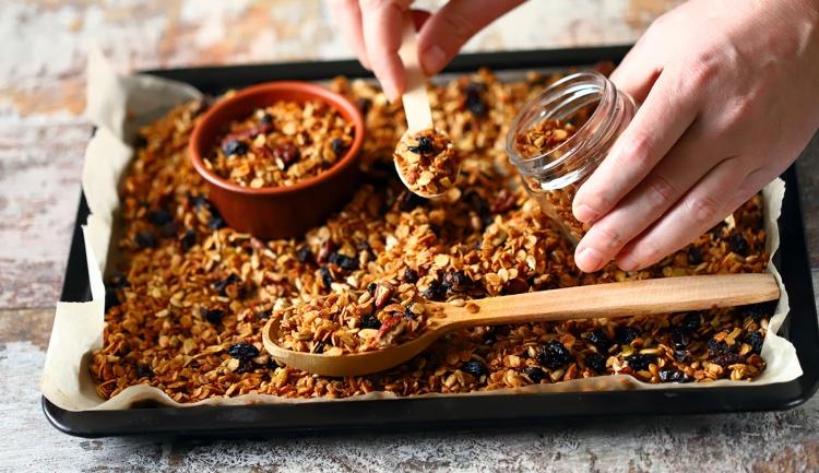 11 Receitas de Granola Salgada + Diferentes Opções Variadas de Ingredientes Complementares E Pratos