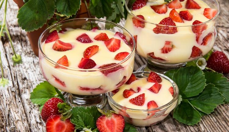 13 Receitas de Creme Belga Com Morango + Outras Variações para Arrasar nos Eventos