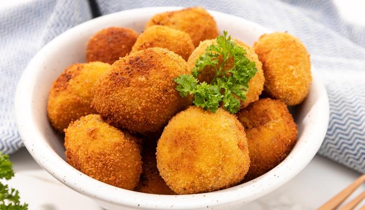 11 Receitas de Bolinho de Mandioca Com Queijo Mais Variações para Mudar o Seu Cardápio