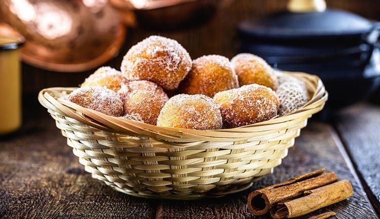 9 Receitas de Bolinho de Chuva de Cenoura & Super Propostas para Todos Os Gostos