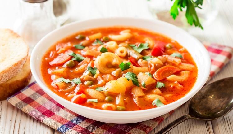 6 Receitas de Sopa Minestrone & Várias Combinações Feitas com Amor